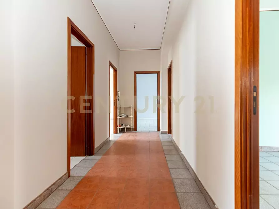 Immagine 17 di Pentalocale in vendita  in Via Casale dei Greci 34 a Adrano