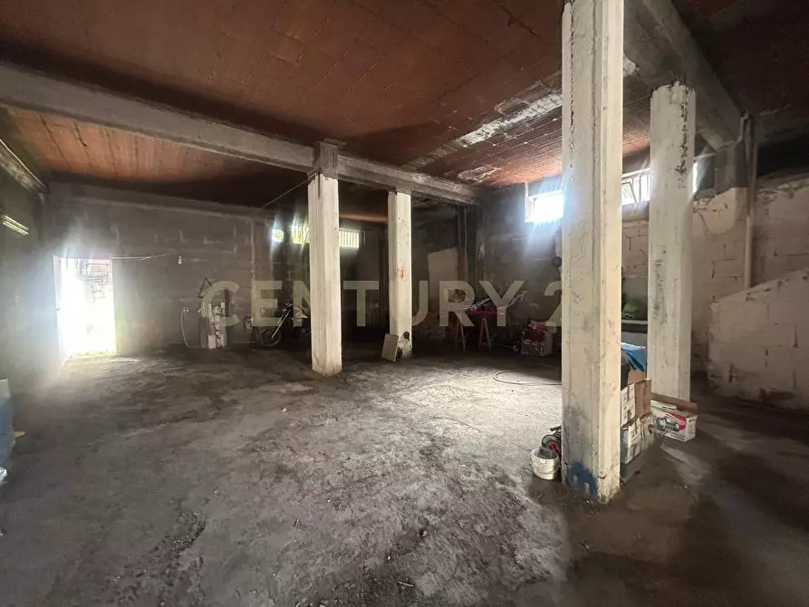 Immagine 5 di Garage in vendita  in Via Livorno 89 a Misterbianco