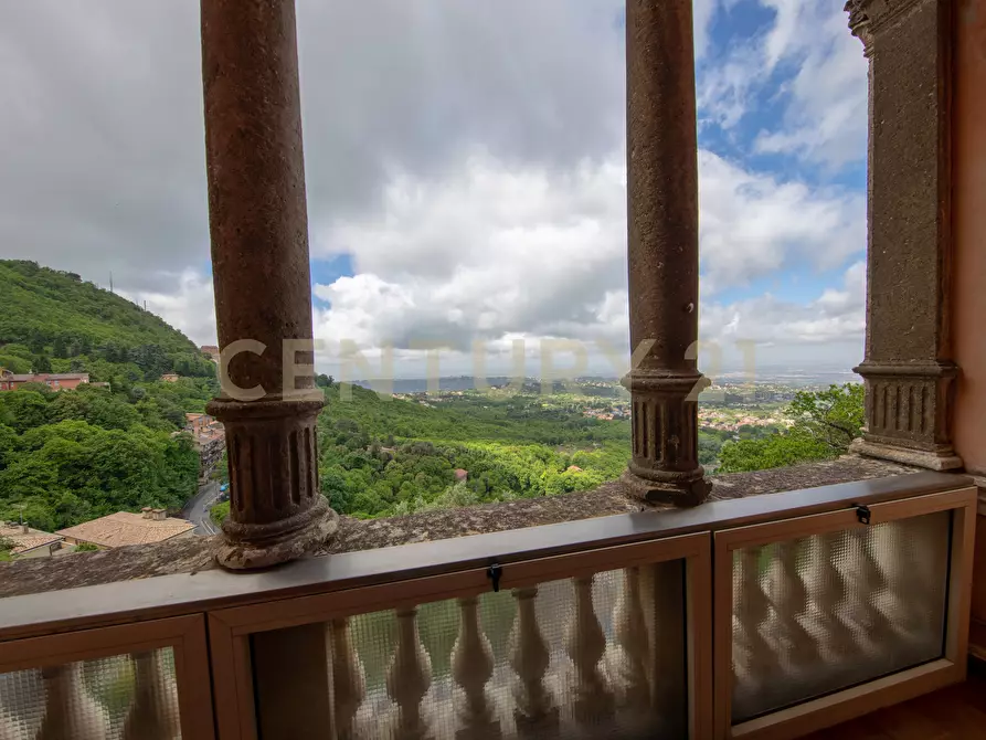 Immagine 52 di Pentalocale in vendita  in Viale Madonna del Tufo 26 a Rocca Di Papa