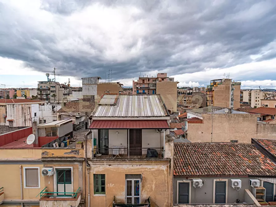 Immagine 17 di Pentalocale in vendita  in Via Rasà 3 a Catania