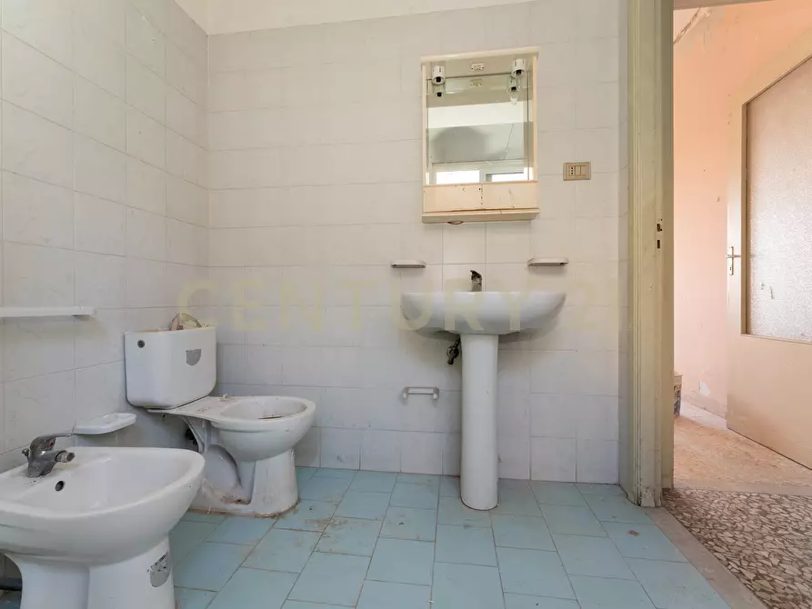 Immagine 56 di Pentalocale in vendita  in Piazza Spedini 8 a Catania