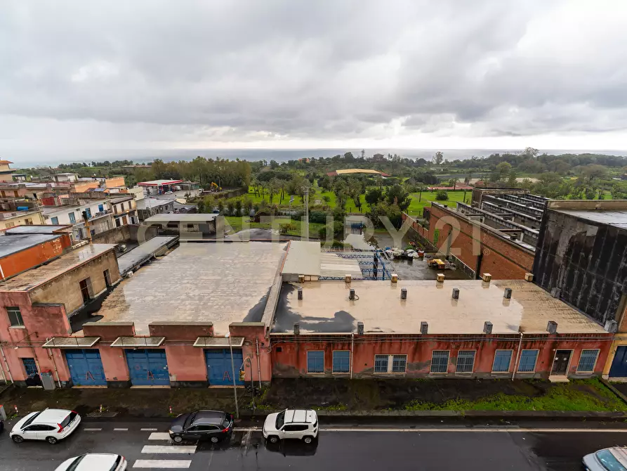 Immagine 29 di Palazzo in vendita  in Via delle Terme 78 a Acireale