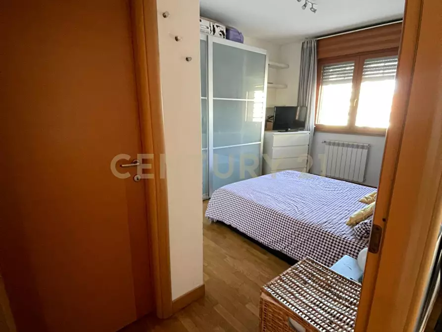 Immagine 9 di Bilocale in affitto  in via Giuseppe De Santis 3 a Roma