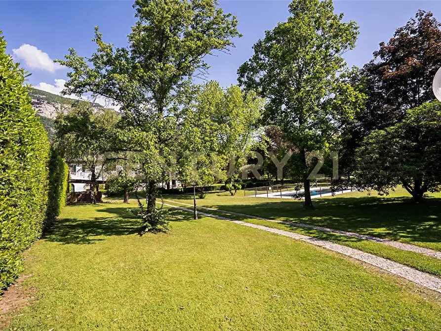Immagine 157 di Villa in vendita  in Via Adige 25 a Brentino Belluno