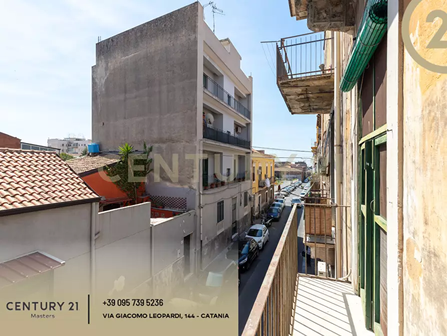 Immagine 35 di Bilocale in vendita  in Via F. Bianco 2 a Catania