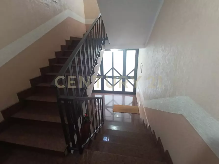 Immagine 11 di Pentalocale in vendita  in Via Nicola Coviello 158 a Biancavilla