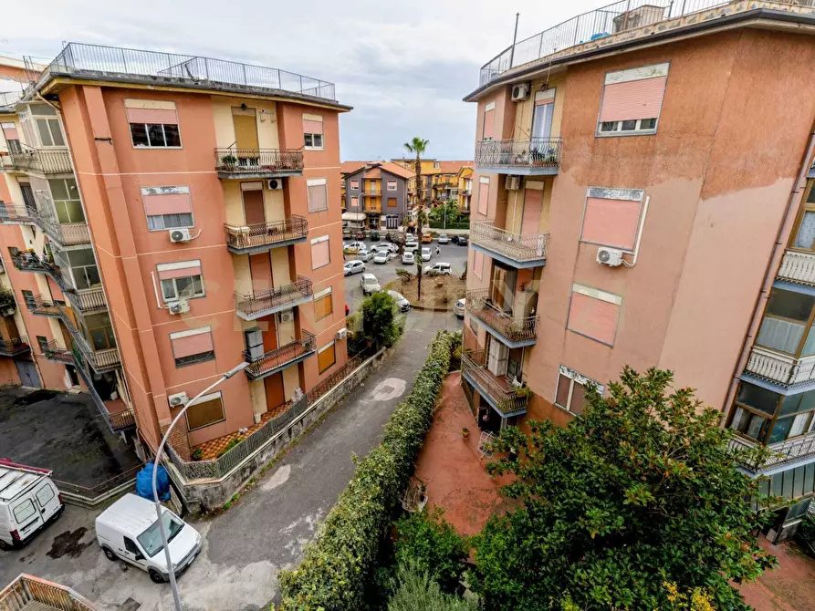 Immagine 21 di Trilocale in vendita  in Corso San Vito 128 a Catania
