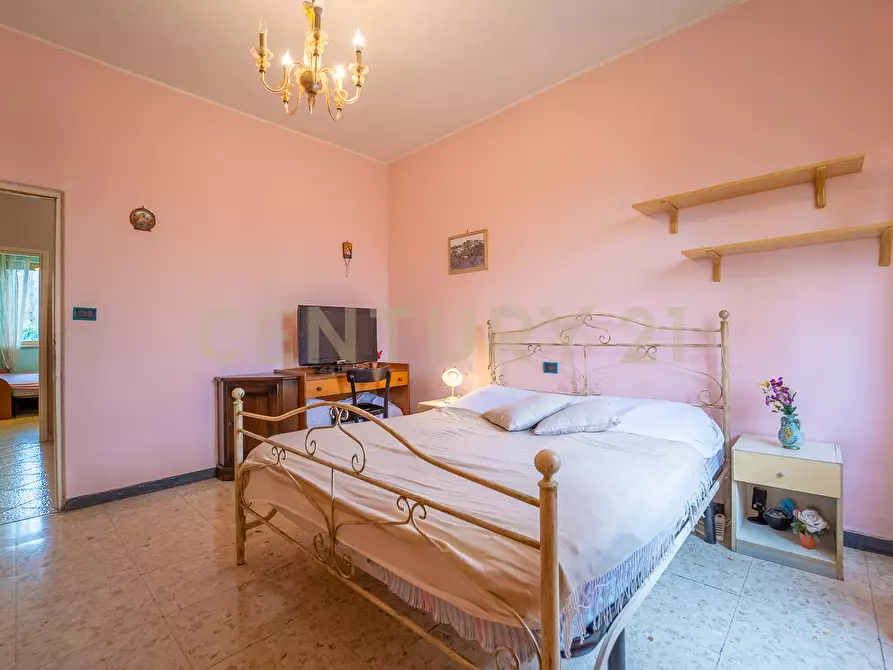 Immagine 31 di Pentalocale in vendita  in Via Due Giugno 66 a Fonte Nuova