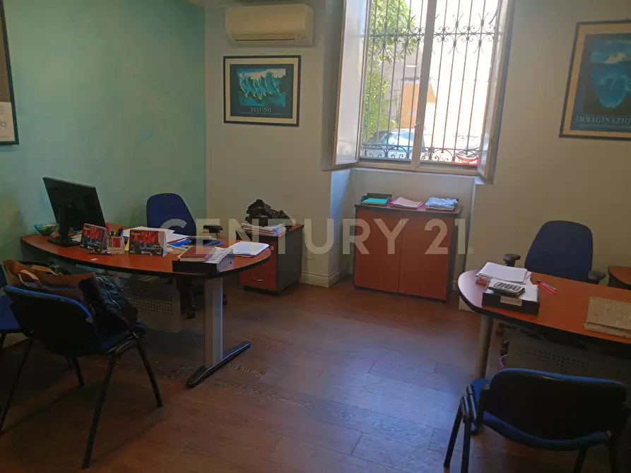 Immagine 5 di Locale commerciale in vendita  in Viale della Libertà 183 a Catania