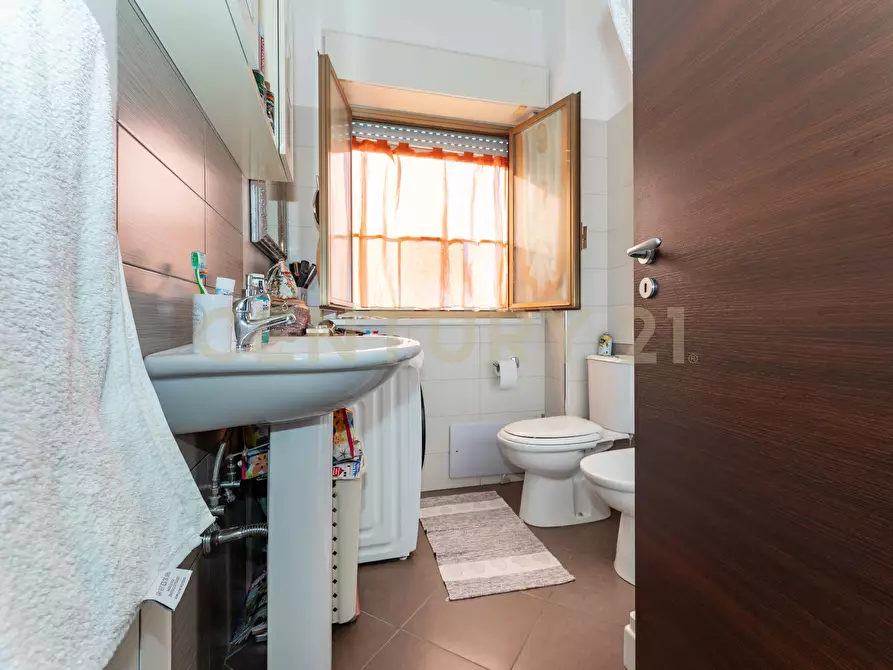 Immagine 13 di Bilocale in vendita  in Via dei Ciclopi 160 a Aci Catena