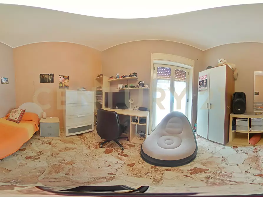 Immagine 48 di Pentalocale in vendita  in Via Isole Eolie 126 a Paterno'