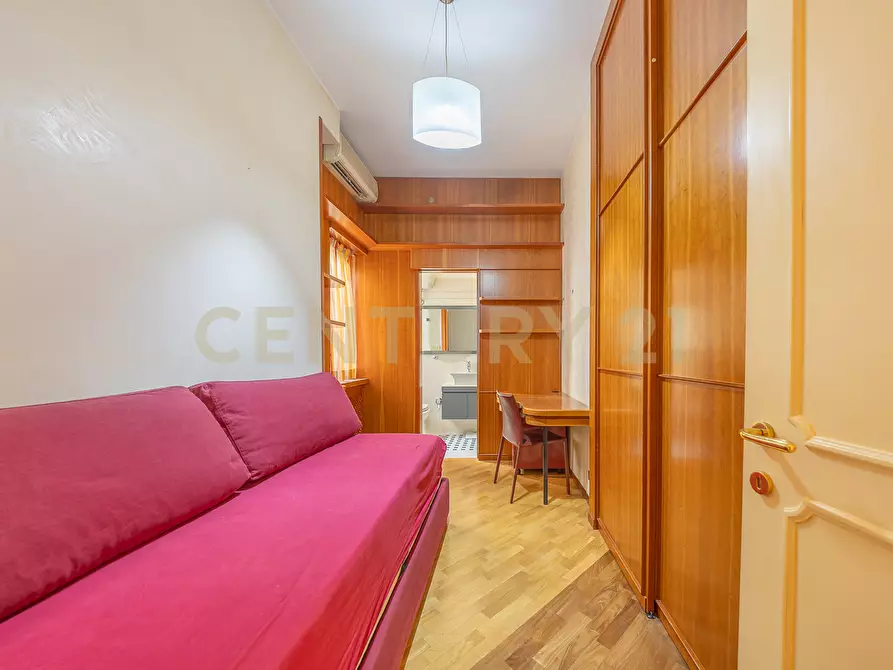 Immagine 21 di Trilocale in vendita  in Via Bevagna 56 a Roma