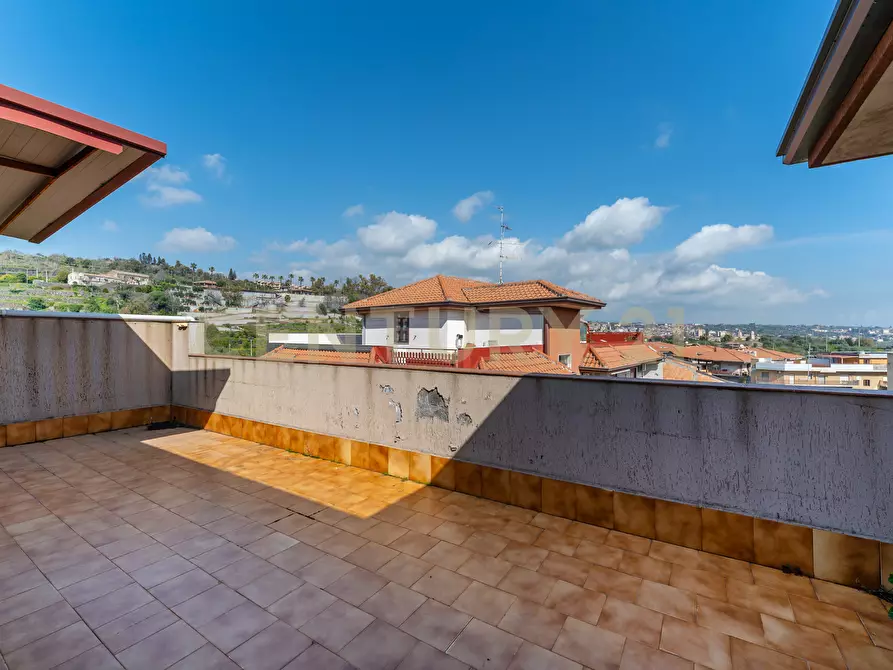 Immagine 63 di Attico in vendita  in Via Finocchiari 12 a Aci Catena