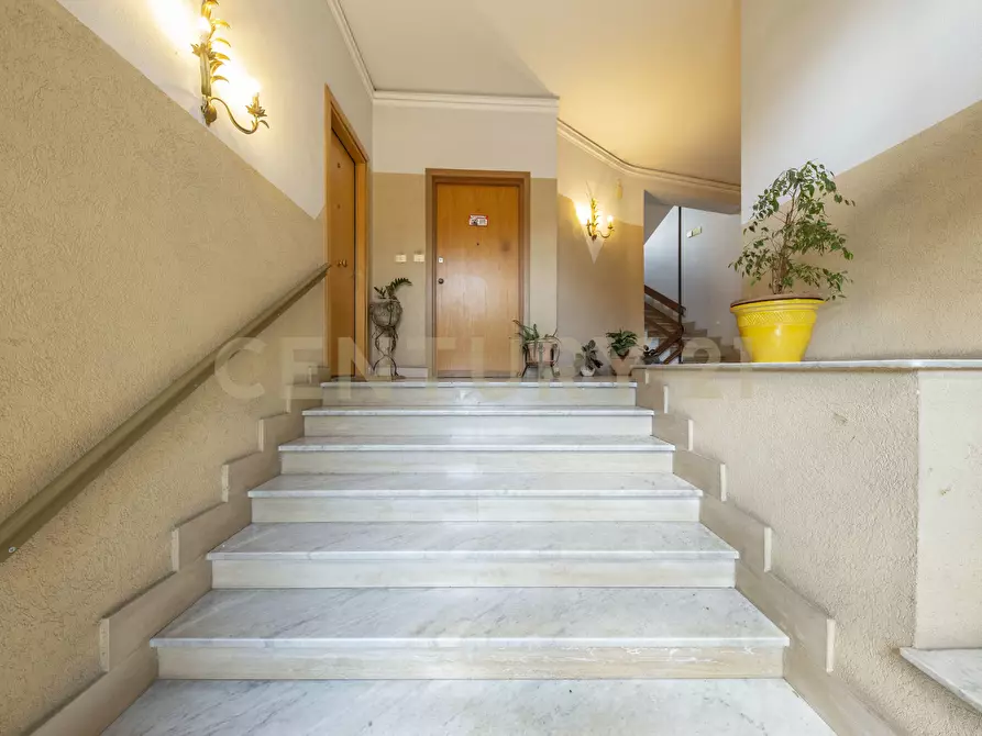 Immagine 7 di Pentalocale in vendita  in Viale Lorenzo Bolano 45 a Catania