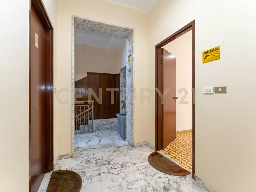 Immagine 7 di Ufficio in affitto  in Via Garibaldi 30 a Giarre