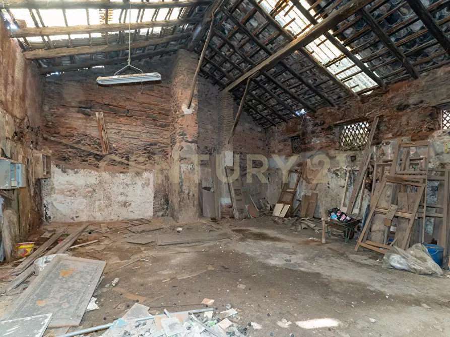 Immagine 27 di Casa indipendente in vendita  in Via Ittar 24 a Catania