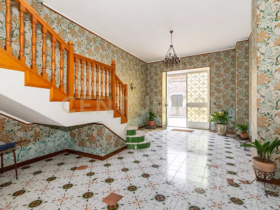 Immagine 10 di Pentalocale in vendita  in Via Vittorio Emanuele 181 a Viagrande