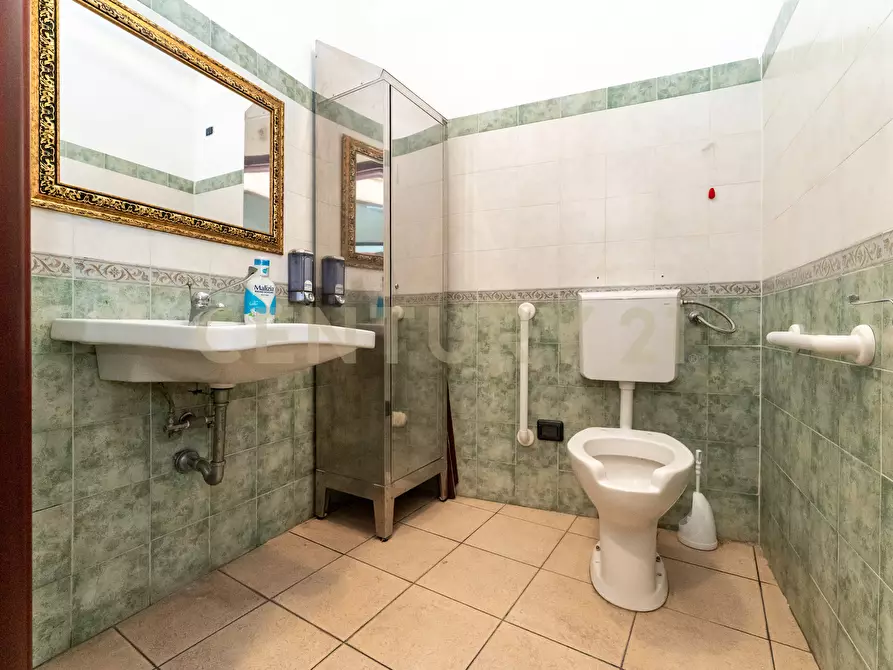Immagine 29 di Bar / Ristorante in vendita  in Viale Papa Giovanni XXIII 46 a Camporotondo Etneo