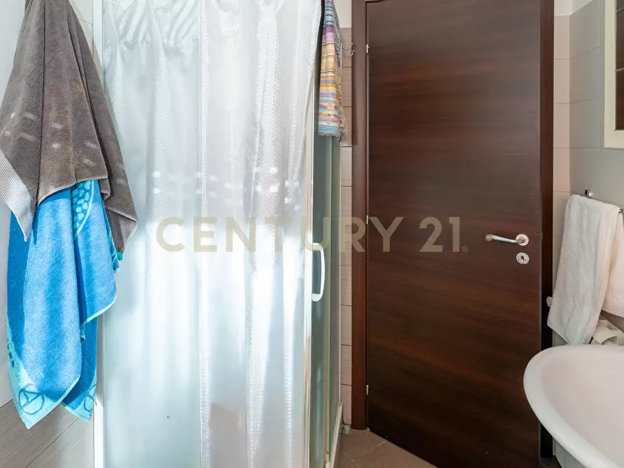 Immagine 12 di Bilocale in vendita  in Via dei Ciclopi 160 a Aci Catena