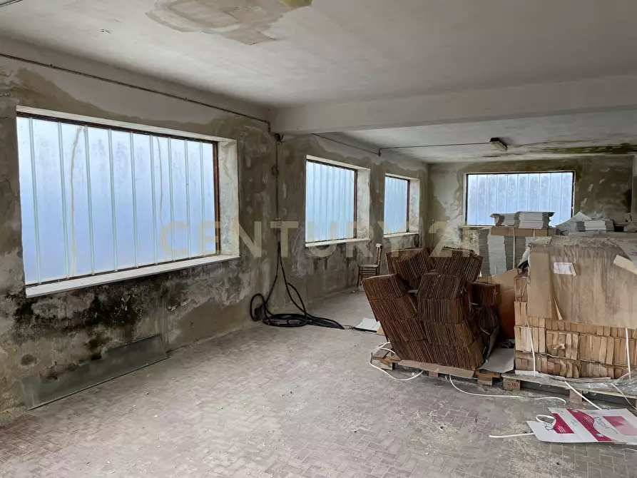 Immagine 90 di Attività artigianale in vendita  in Via Santisi a Motta D'affermo