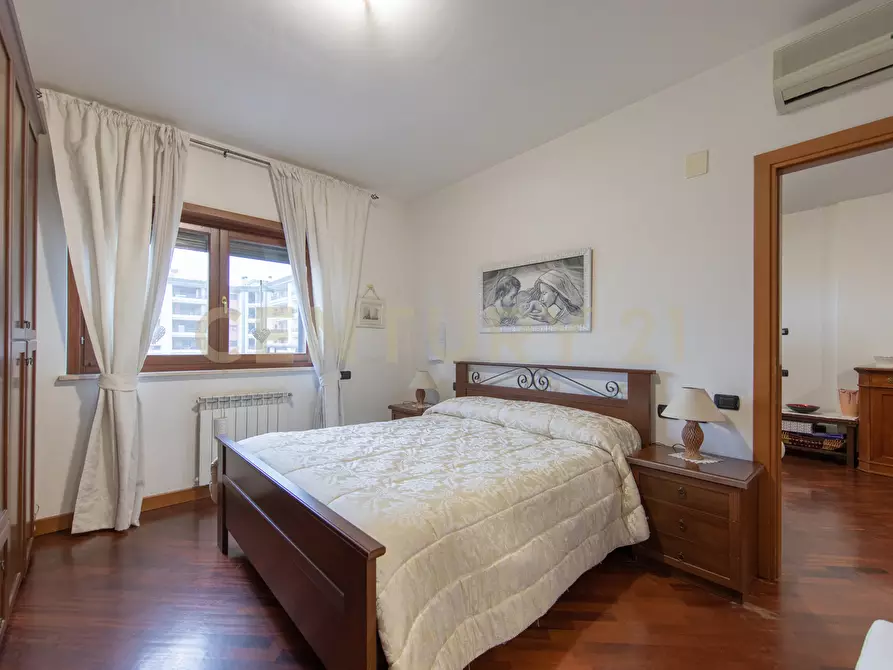 Immagine 13 di Bilocale in vendita  in Via Sandro Botticelli a Fiumicino