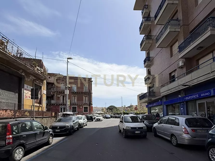Immagine 3 di Attività artigianale in vendita  in Via Cosentino 55 a Catania