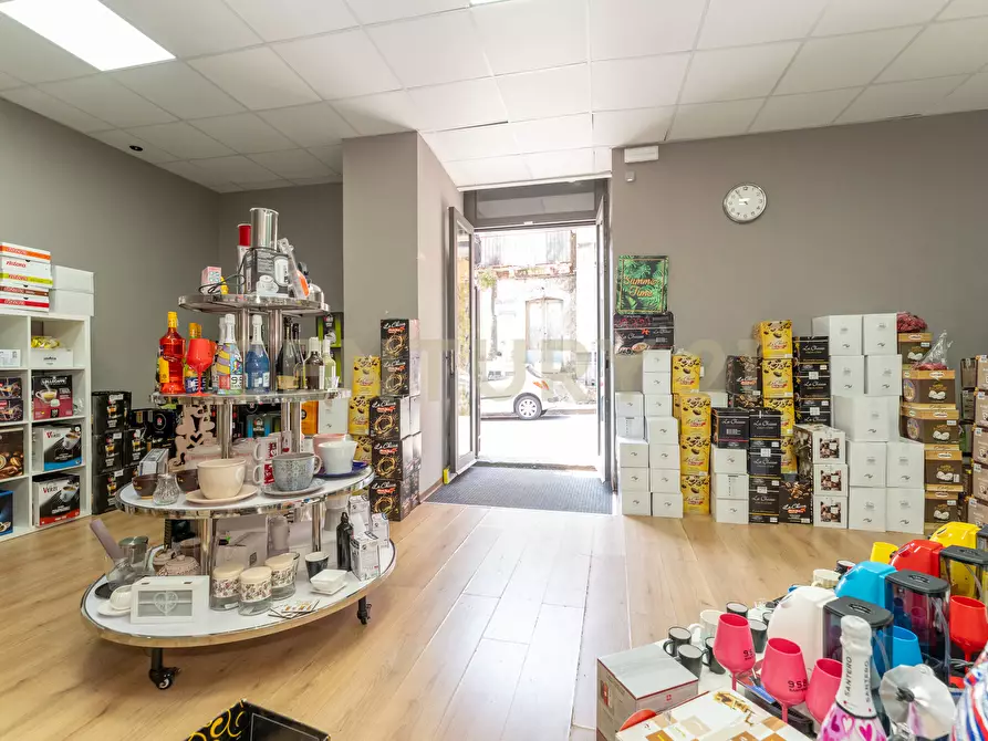 Immagine 46 di Casa indipendente in vendita  in Via Giuseppe Garibaldi 68-70-72 a Nicolosi