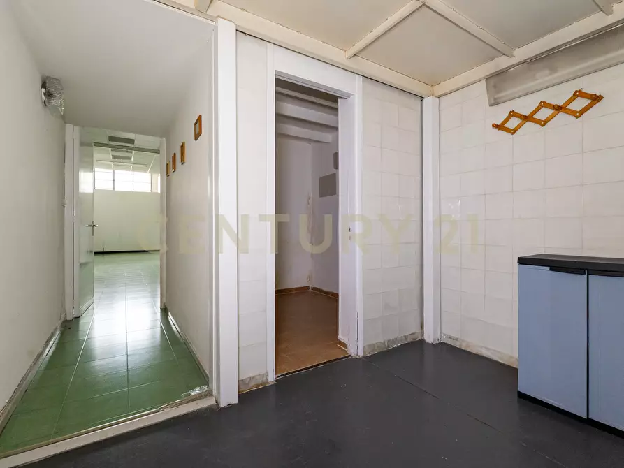 Immagine 22 di Magazzino in vendita  in Via Convento del Carmine 6 a Tremestieri Etneo