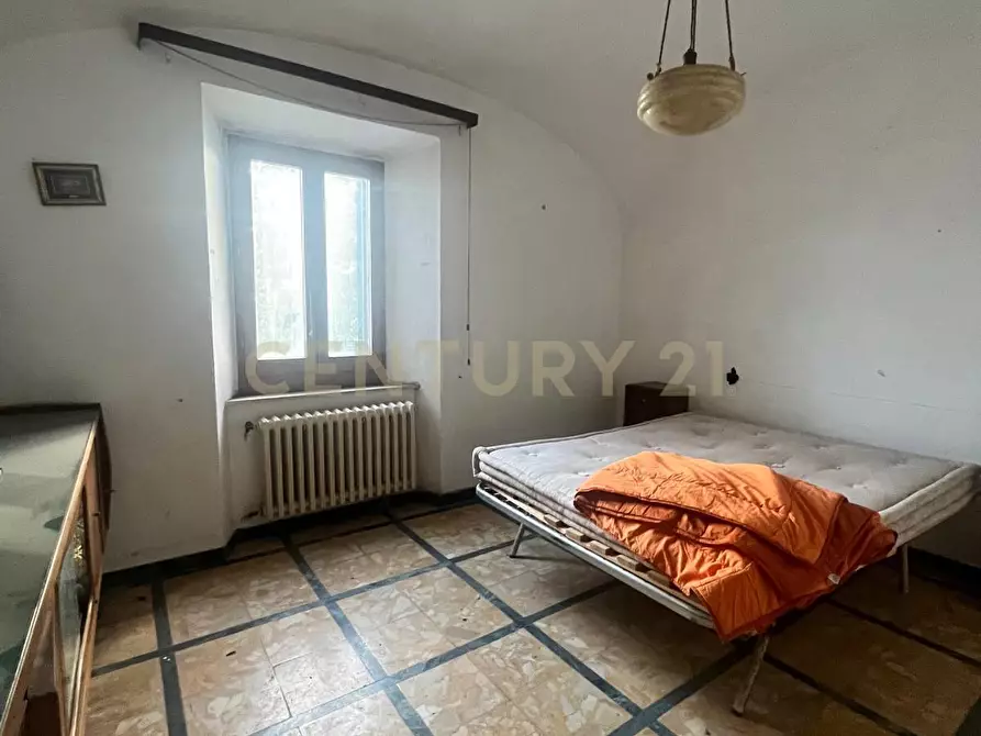 Immagine 11 di Pentalocale in vendita  in Via Firenze 19 a Semproniano