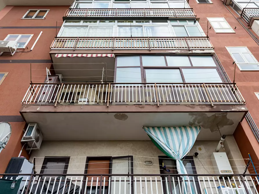 Immagine 24 di Pentalocale in vendita  in Viale Carmine Caruso 10 a Motta Sant'anastasia