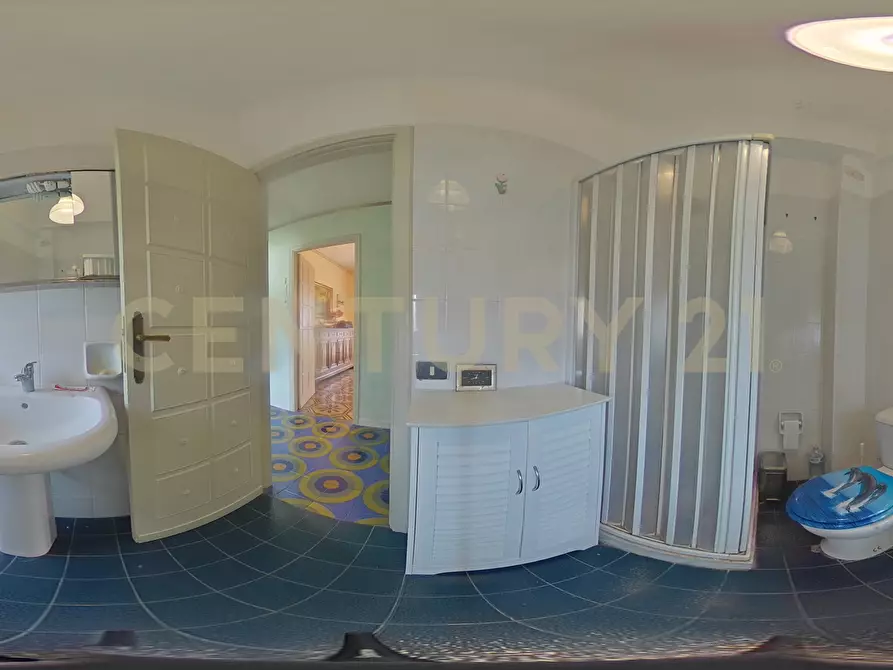 Immagine 48 di Pentalocale in vendita  in Via Madonna delle Lacrime 64 a Catania