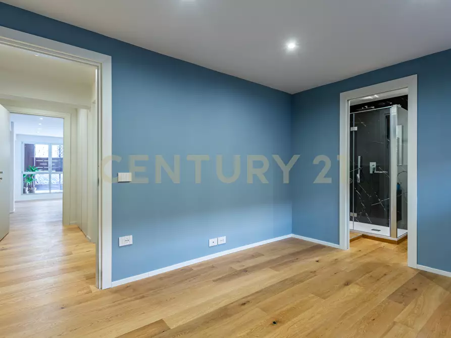 Immagine 9 di Loft/Open space in vendita  in Via dell'Olmata 30 a Roma