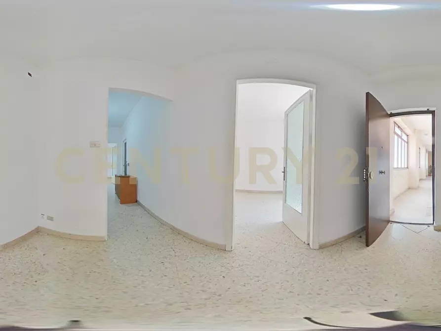 Immagine 49 di Pentalocale in vendita  in Via Antonino di Sangiuliano 54 a Catania