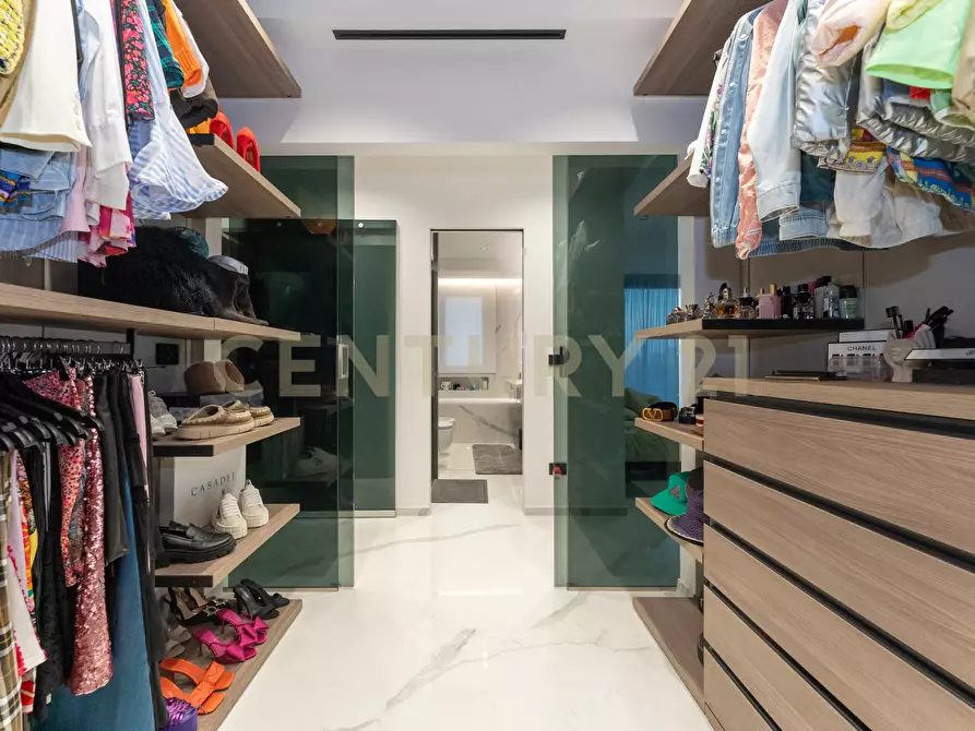 Immagine 76 di Villa in vendita  in Via Sant' Andrea 8 a Catania