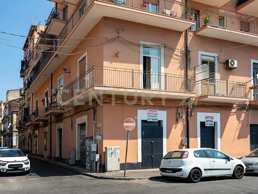 Immagine 30 di Bilocale in vendita  in Via Archimede 143 a Catania