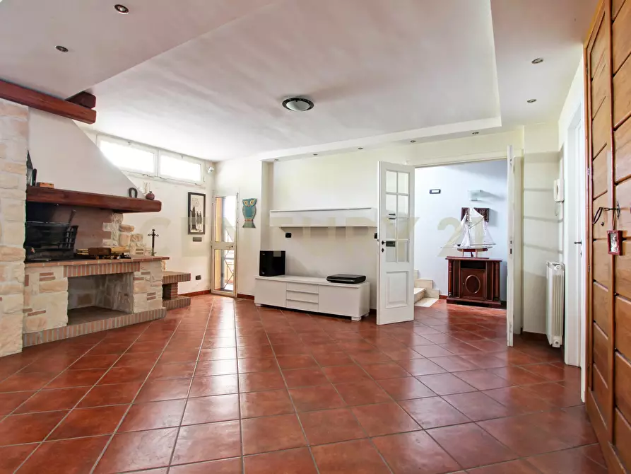 Immagine 6 di Casa trifamiliare in vendita  in Via di Casal Boccone 256 a Roma