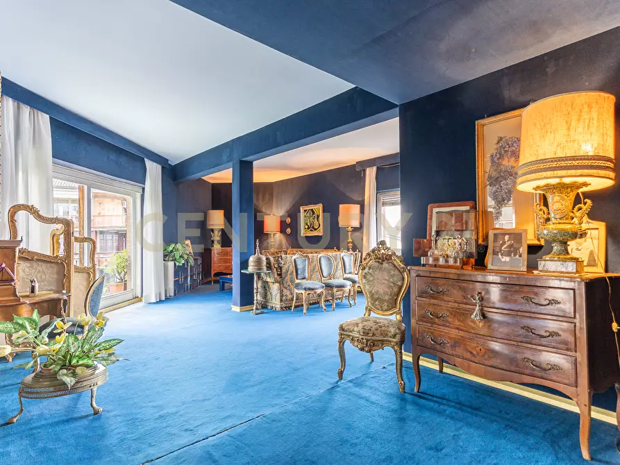 Immagine 1 di Attico in vendita  in Viale Cortina d'Ampezzo a Roma