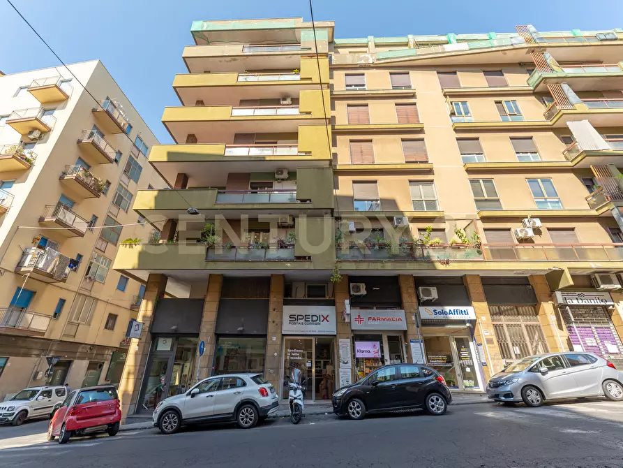 Immagine 7 di Locale commerciale in vendita  in Via Passo Gravina 81c a Catania