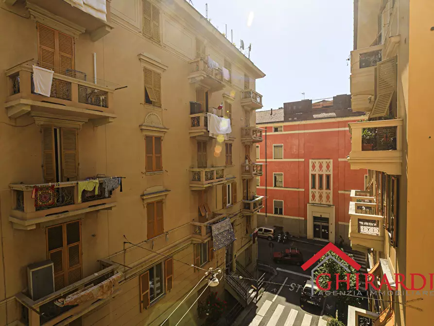 Immagine 30 di Quadrilocale in vendita  in Via Giuseppe de Notaris 4 a Genova