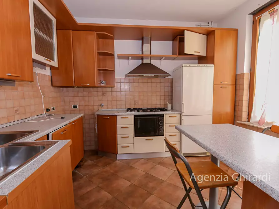 Immagine 5 di Trilocale in vendita  in VIA CHIARAVAGNA 5 a Genova