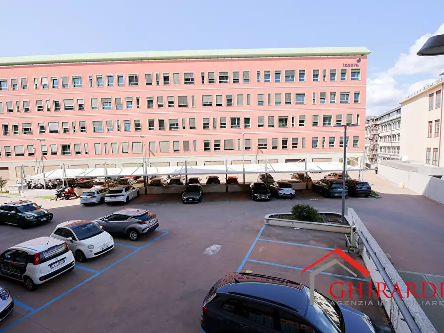 Immagine 27 di Ufficio in vendita  in VIA E. ALBARETO 21 a Genova
