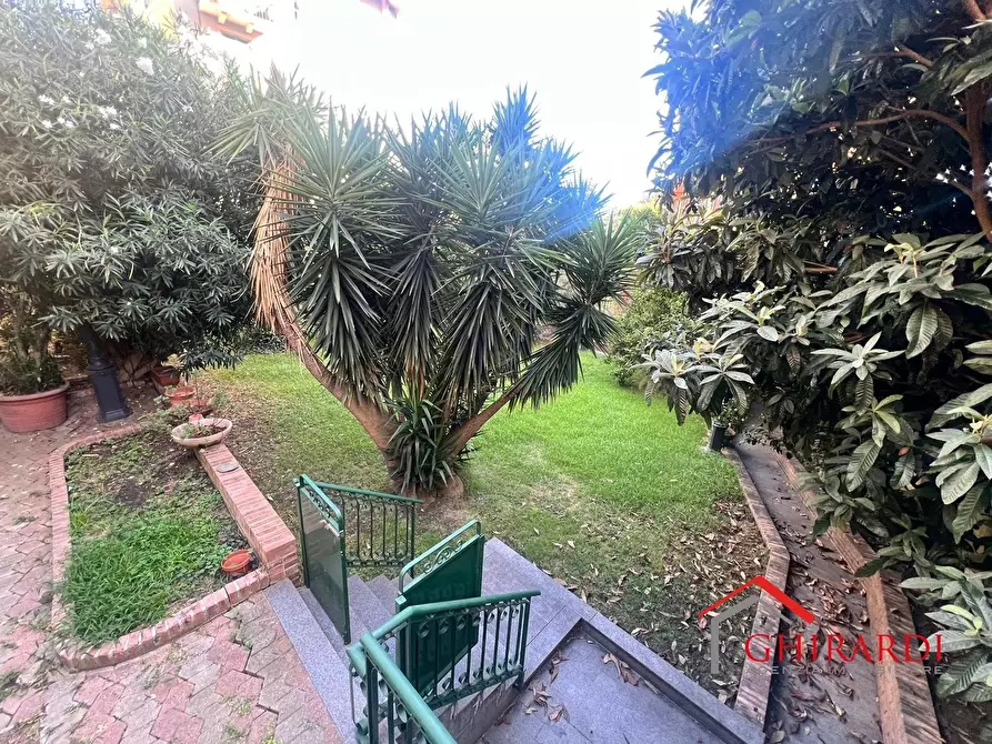 Immagine 25 di Trilocale in affitto  in VIA DON LUIGI PERRONE 23 a Genova