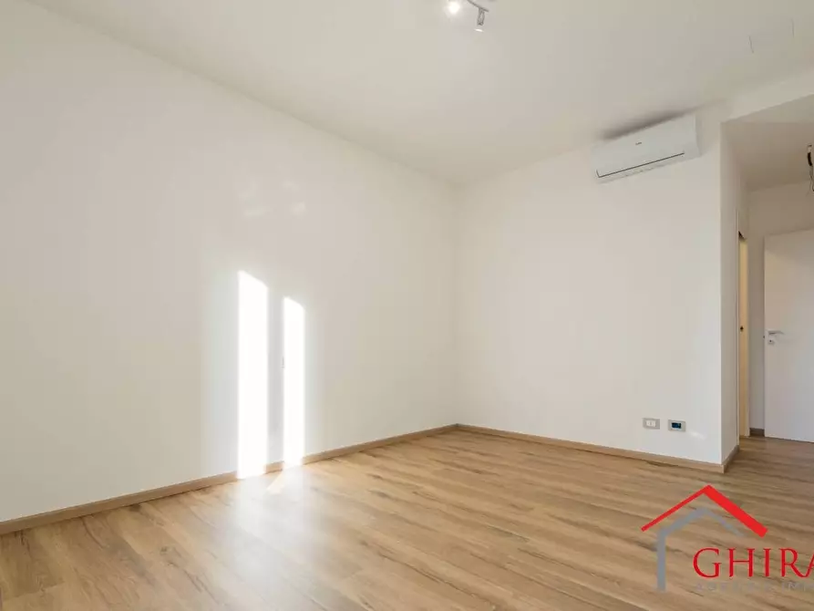 Immagine 14 di Quadrilocale in vendita  in Corso Andrea Podestà 8 a Genova