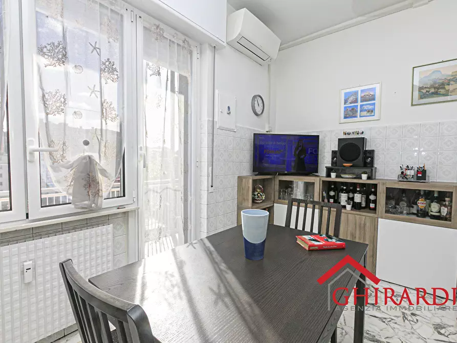 Immagine 12 di Bilocale in vendita  in Piazza Silvio Arrivabene 7a a Genova