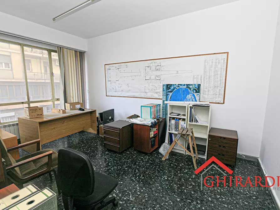 Immagine 14 di Ufficio in vendita  in VIA ERIDANIA 8 a Genova
