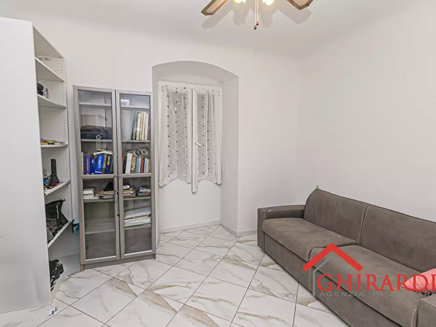 Immagine 17 di Magazzino in vendita  in VIA GAETANO DONIZETTI 73R a Genova