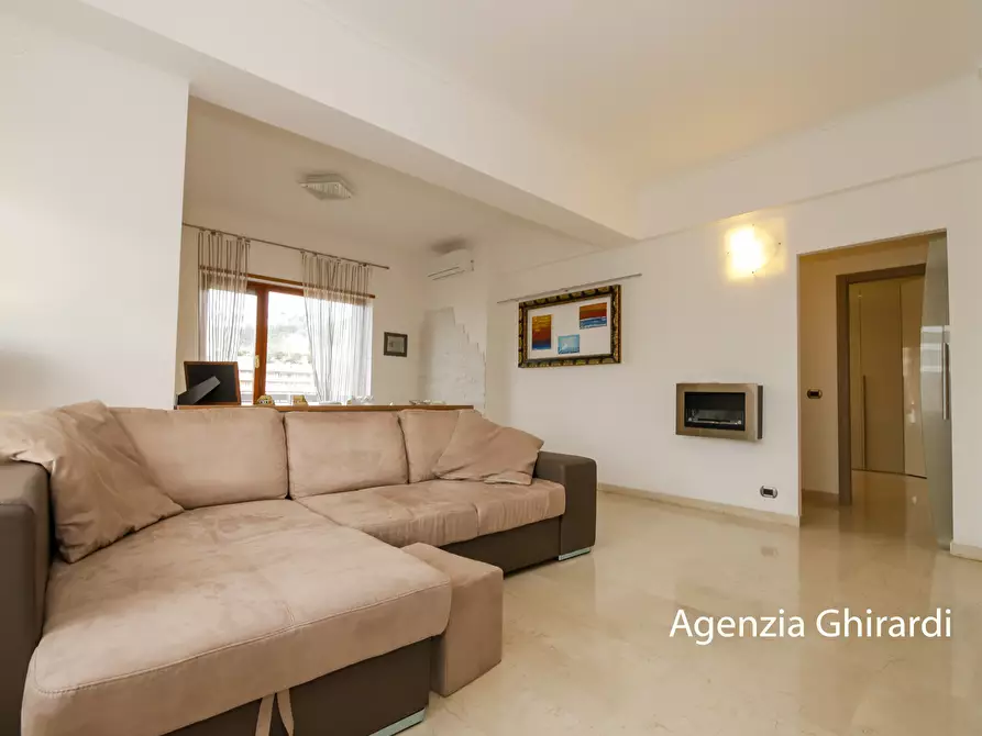 Immagine 7 di Quadrilocale in affitto  in Via Briscata 28 a Genova