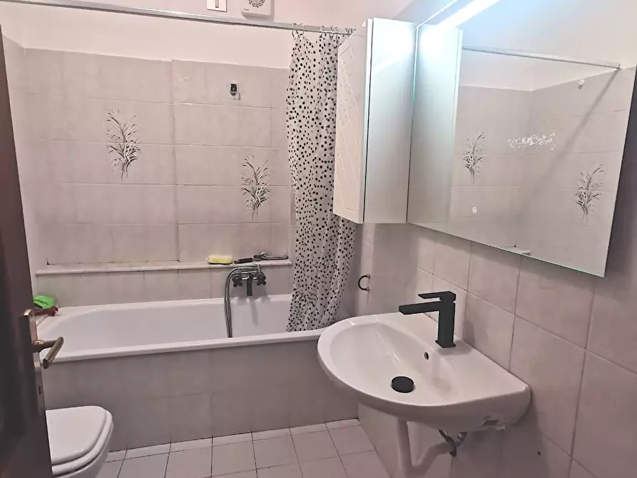 Immagine 16 di Bilocale in affitto  in VIALE VILLA GAVOTTI 43 a Genova