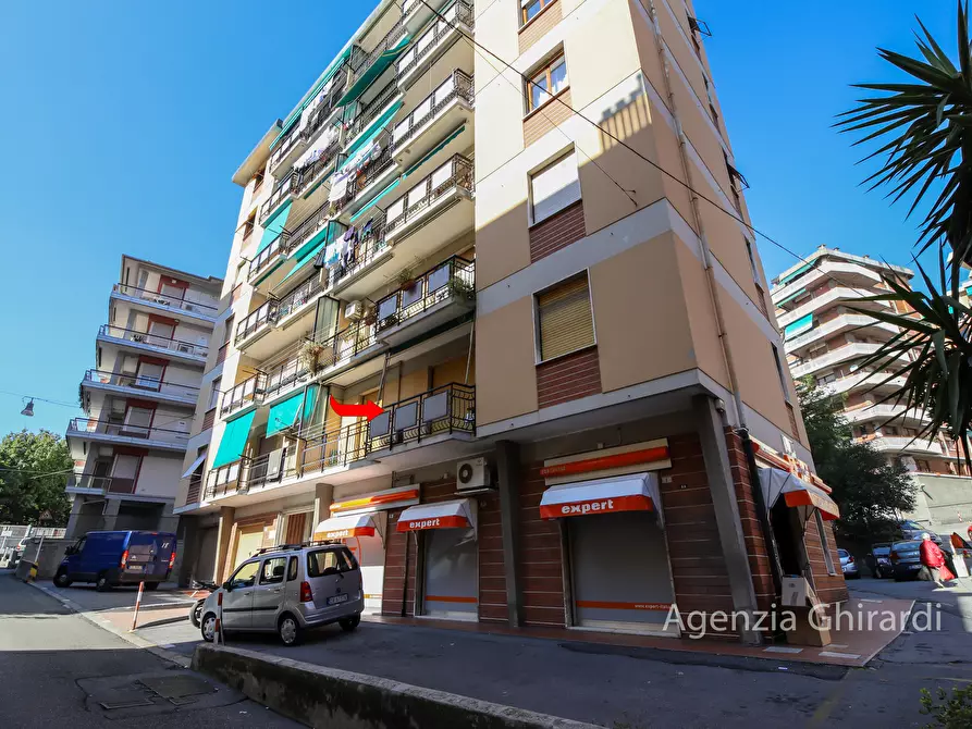Immagine 18 di Trilocale in vendita  in Via Briscata 7 a Genova
