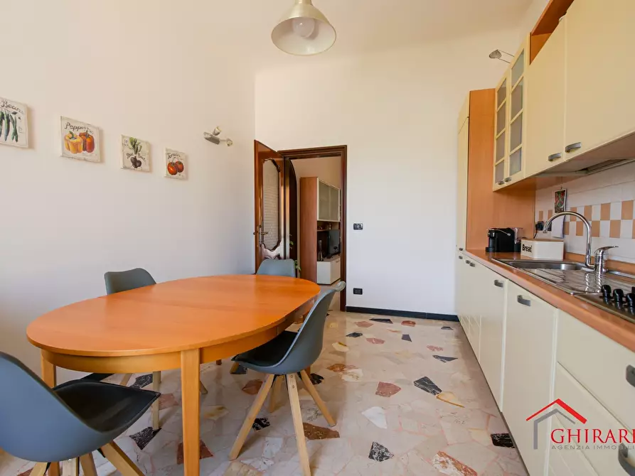 Immagine 8 di Quadrilocale in vendita  in Via Domenico Oliva 7 a Genova